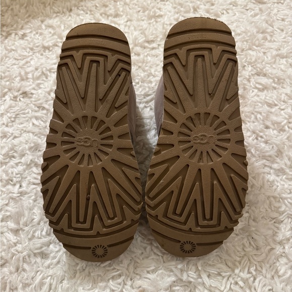 Ugg Neumel Chukka Boot - Picture 6 of 7